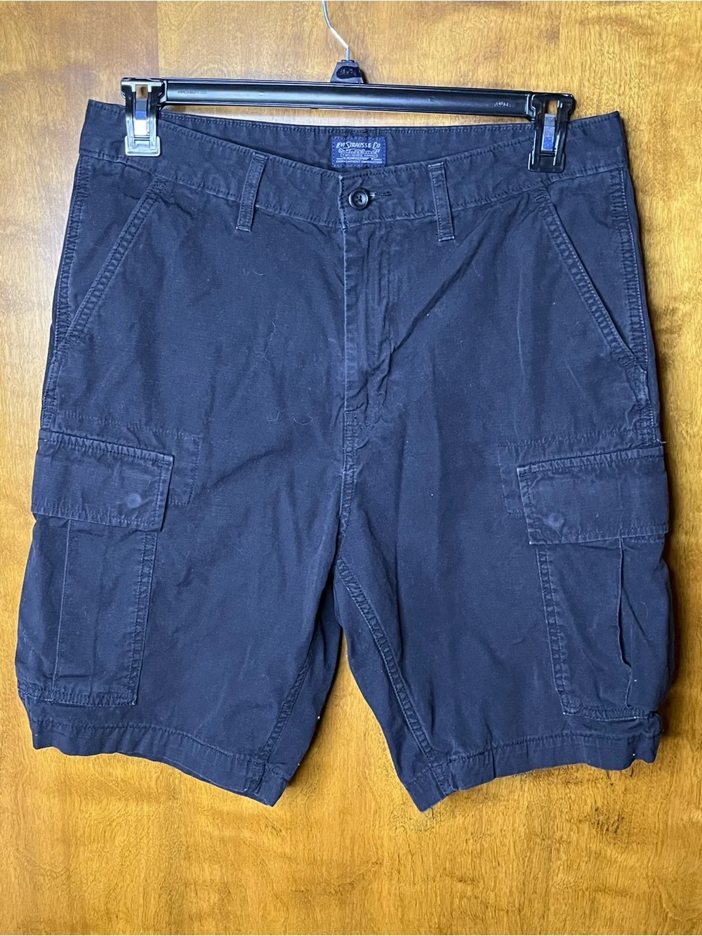 Levi’s Men’s Black Ripstop Cargo Shorts Size 32 Water<Less